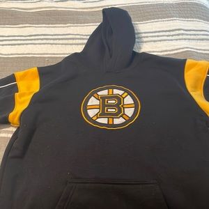 Boston Bruins sweatshirt